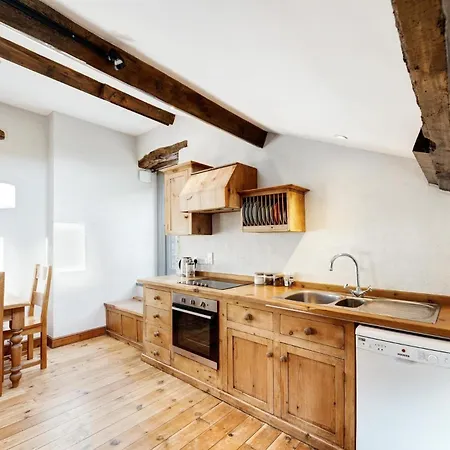 Corner Grove Holiday home